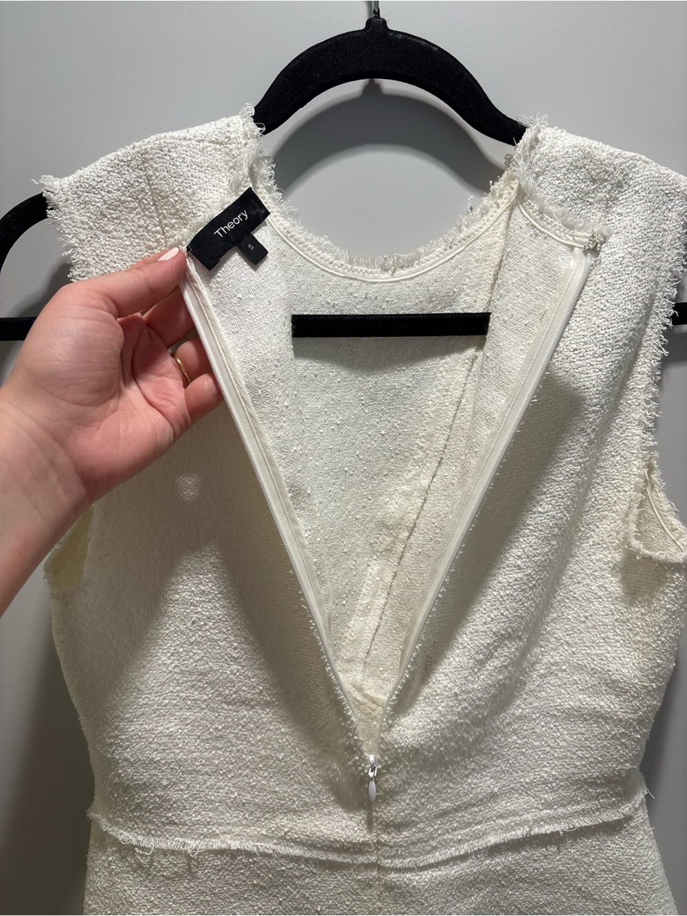 Theory Sleeveless White Spring Boucle Textured Peplum Tank Top - Picture 5 of 7